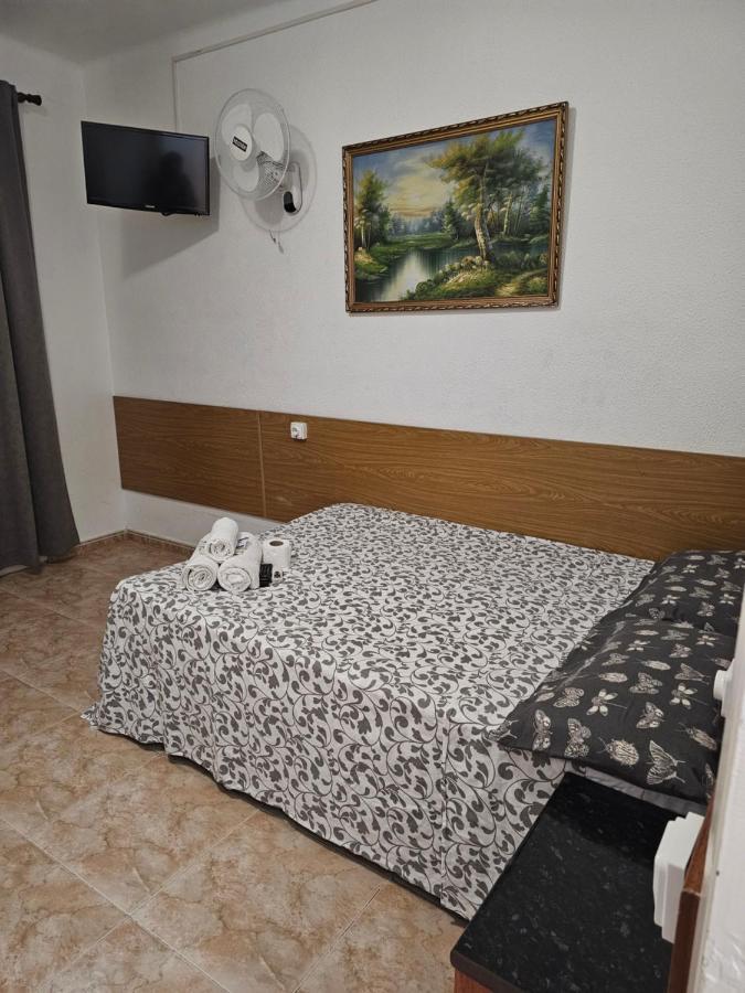Hostal Sol Celeste Льорет-де-Мар Екстер'єр фото
