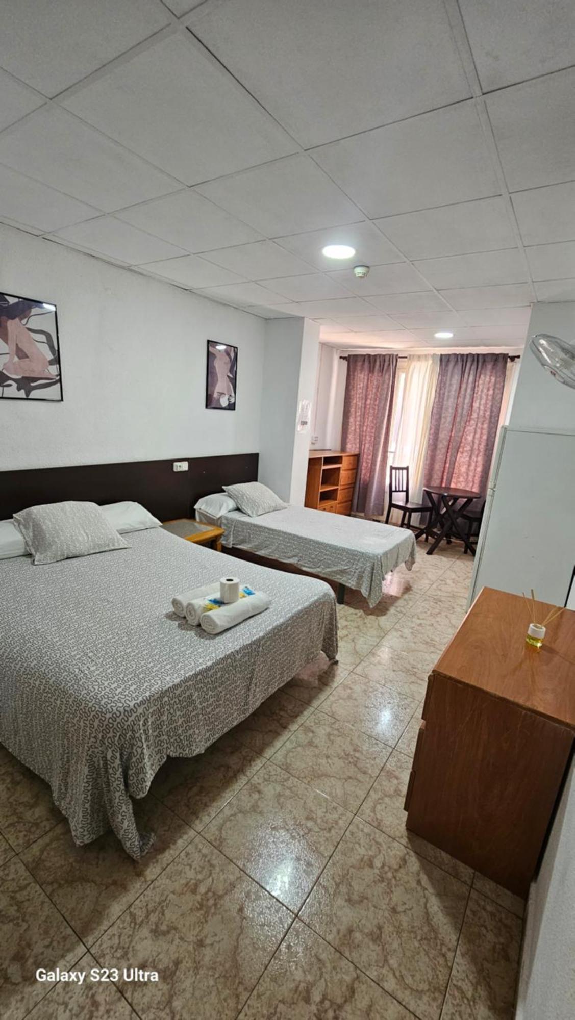 Hostal Sol Celeste Льорет-де-Мар Екстер'єр фото